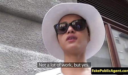 Piękna długowłosa dziewczyna, z długimi włosami redtube grupowe